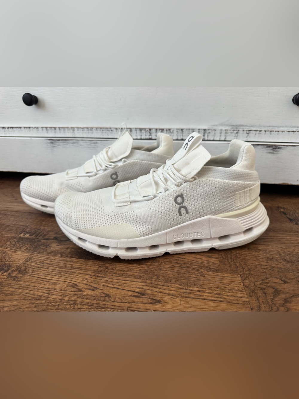 On Cloud Cloudnova All White Sneakers Women’s Size 9 Athletic Tennis Shoes - Picture 2 of 7